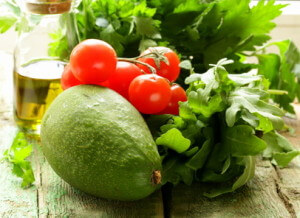 Tomate und Avocado: Eine wahre Wunderkombination. (Quelle: fotolia)
