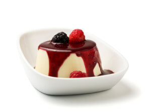 Panna Cotta mit Beeren