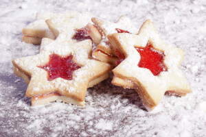 Sternenkekse mit Marmelade