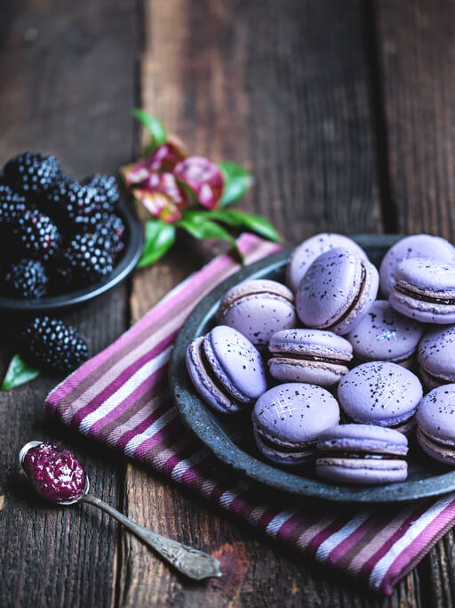 Macarons & Eclairs